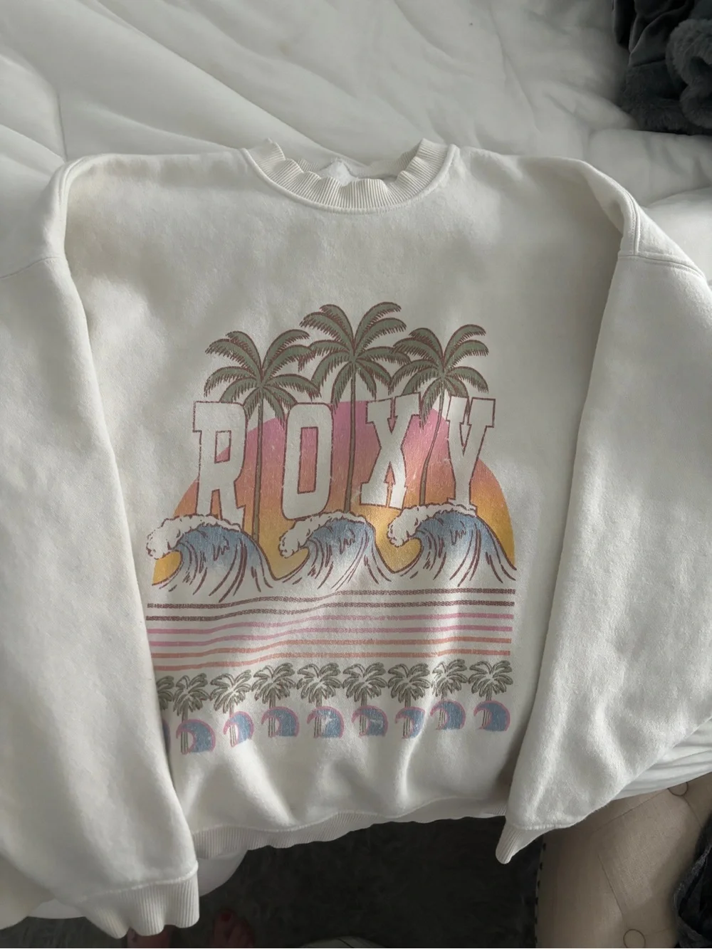 Roxy White Crewneck Over sized Sweatshirt Pastel Sunset Palm and Wave Graphic - Picture 1 of 5